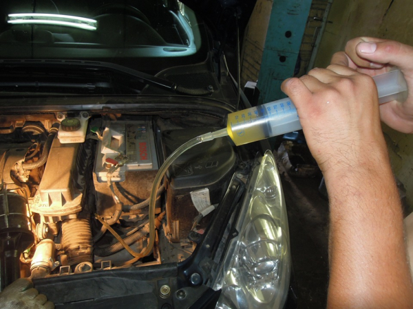 Как заменить масло в коробке передач в Peugeot 307 своими руками?