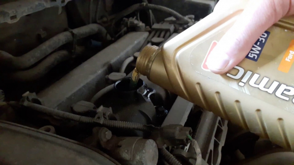 Как заменить масло в двигателе Форд Фокус 2 своими руками?