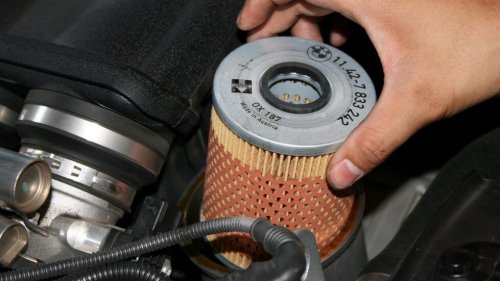Как заменить масляный фильтр в Nissan Almera своими руками?