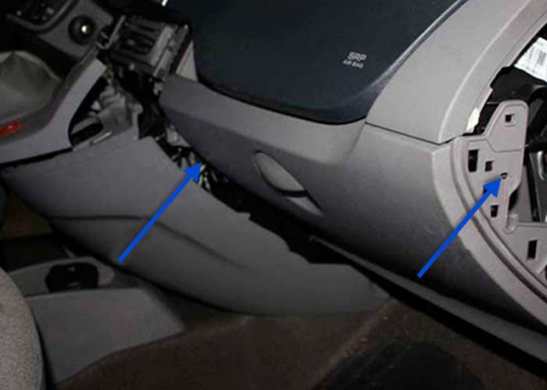Как правильно заменить салонный фильтр на автомобиле Renault Kangoo?