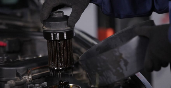 Как самостоятельно заменить масляный фильтр в автомобиле BMW X5 E53?