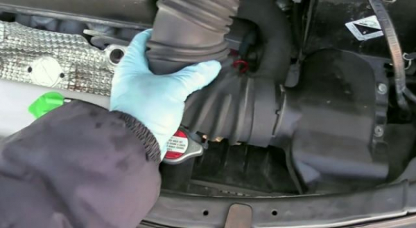 Как самостоятельно заменить масло в автоматической коробке передач автомобиля Suzuki SX4?