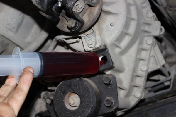 Как правильно и самостоятельно заменить масло в коробке передач автомобиля Ford Mondeo?