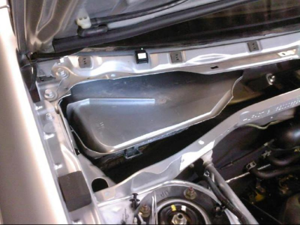 Как самостоятельно заменить воздушный фильтр на автомобилях Ford Maverick и Escape?