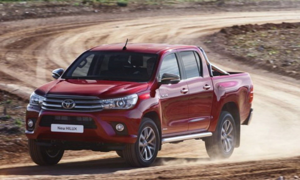 Toyota Hilux: замена масла в механической коробке передач