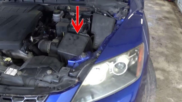 Как собственноручно заменить воздушный фильтр на Mazda CX7?