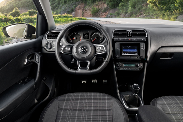 Volkswagen Pollo: замена масла в автоматической коробке передач