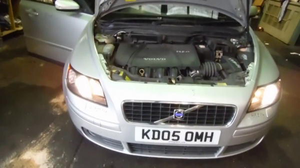 Как правильно заменить масло в трансмиссии автомобиля Volvo S40 в ручную?