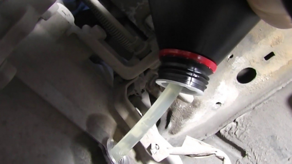 Как заменить масло в коробке передач в Mitsubishi Lancer 9 своими руками?