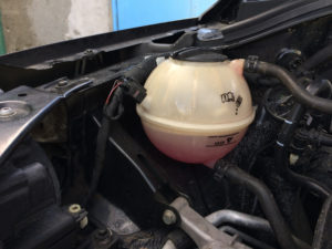 Volkswagen Tiguan: как заменить охлаждающую жидкость