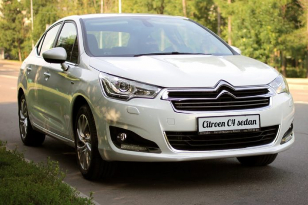 Как самостоятельно заменить масло в двигателе Citroën C4?